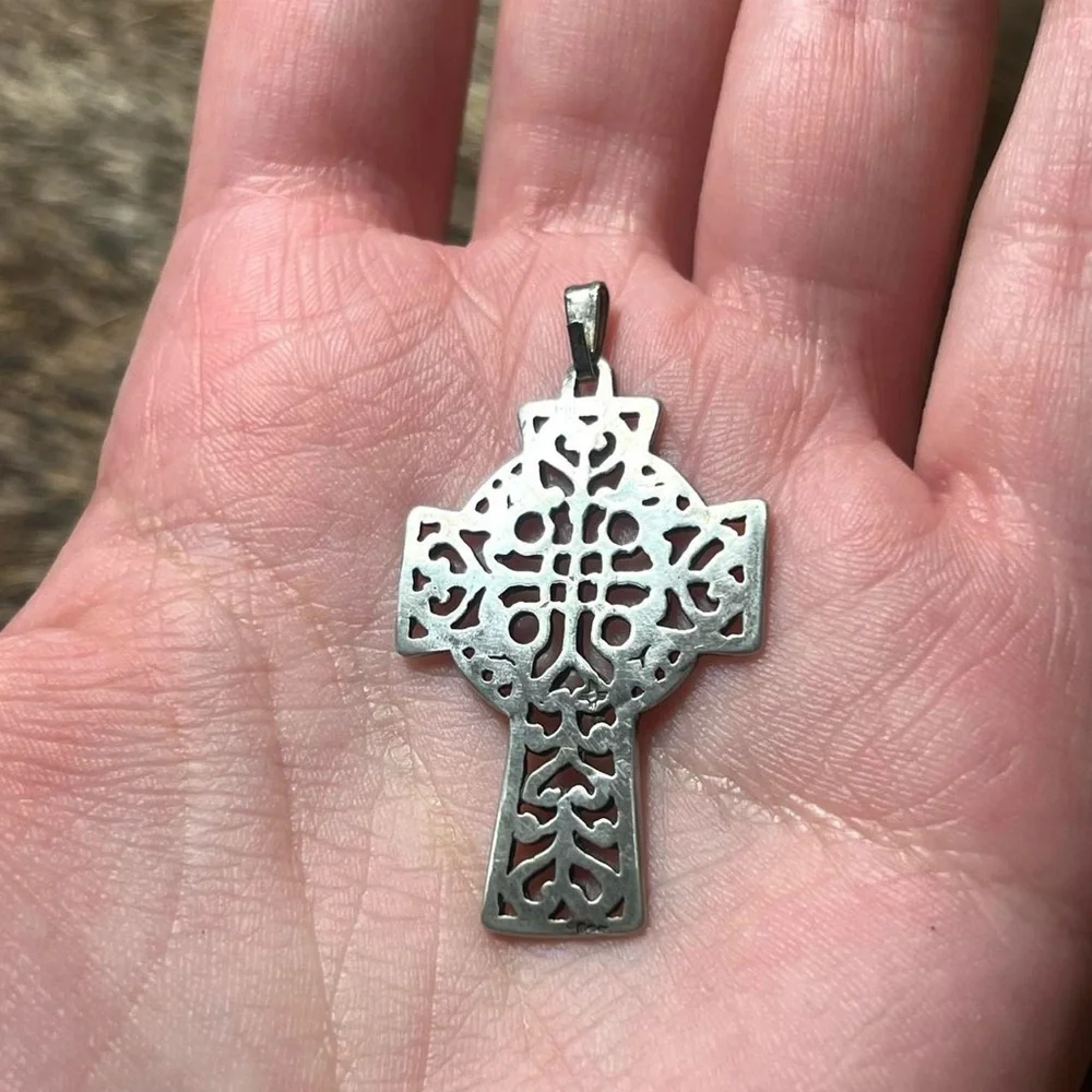 Sterling silver rustic open work Celtic cross pendant - Picture 3 of 3